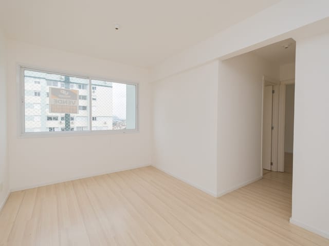Apartamento 2 quartos e 1 banheiro, à venda ou para alugar, no bairro Areal em Pelotas