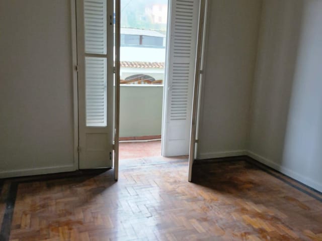 Apartamento 3 quartos e 2 banheiros, à venda, no bairro Caxambu em Petrópolis