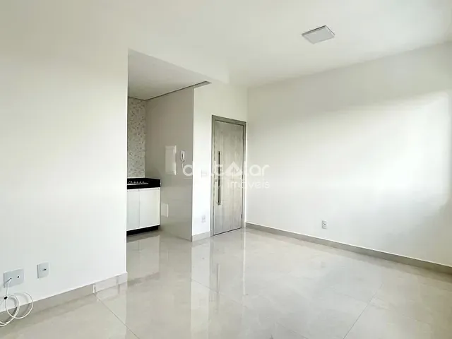 Apartamento com 75m² 3 quartos e 2 banheiros, para alugar, no bairro Planalto em Belo Horizonte
