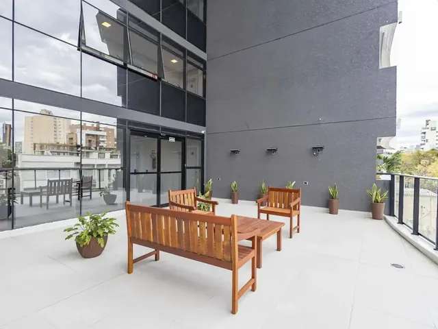 Apartamento 3 quartos e 1 banheiro, à venda, no bairro Mercês em Curitiba