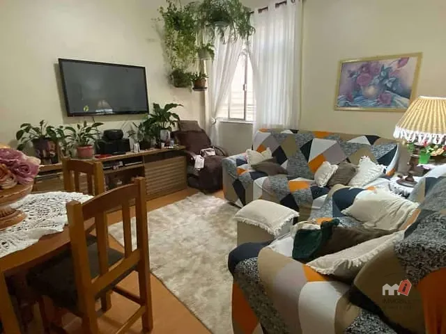 Apartamento 2 quartos e 1 banheiro, à venda, no bairro Mosela em Petrópolis