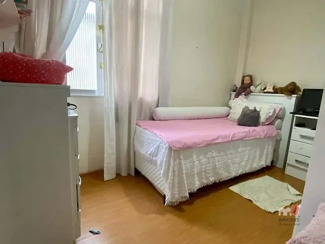 Apartamento 2 quartos e 1 banheiro, à venda, no bairro Mosela em Petrópolis