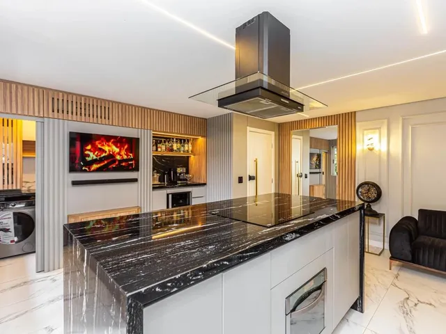 Apartamento 3 quartos e 2 banheiros, à venda, no bairro Vista Alegre em Curitiba