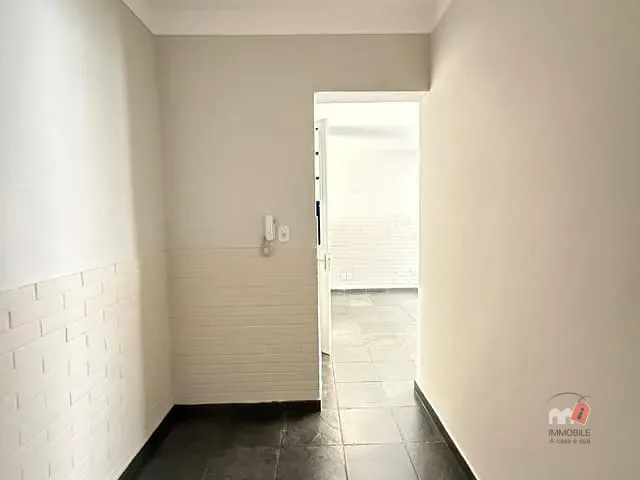 Apartamento 1 quarto e 1 banheiro, para alugar, no bairro Mosela em Petrópolis