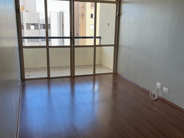 Apartamento com 152m² 3 quartos e 2 banheiros, para alugar, no bairro Centro em Londrina