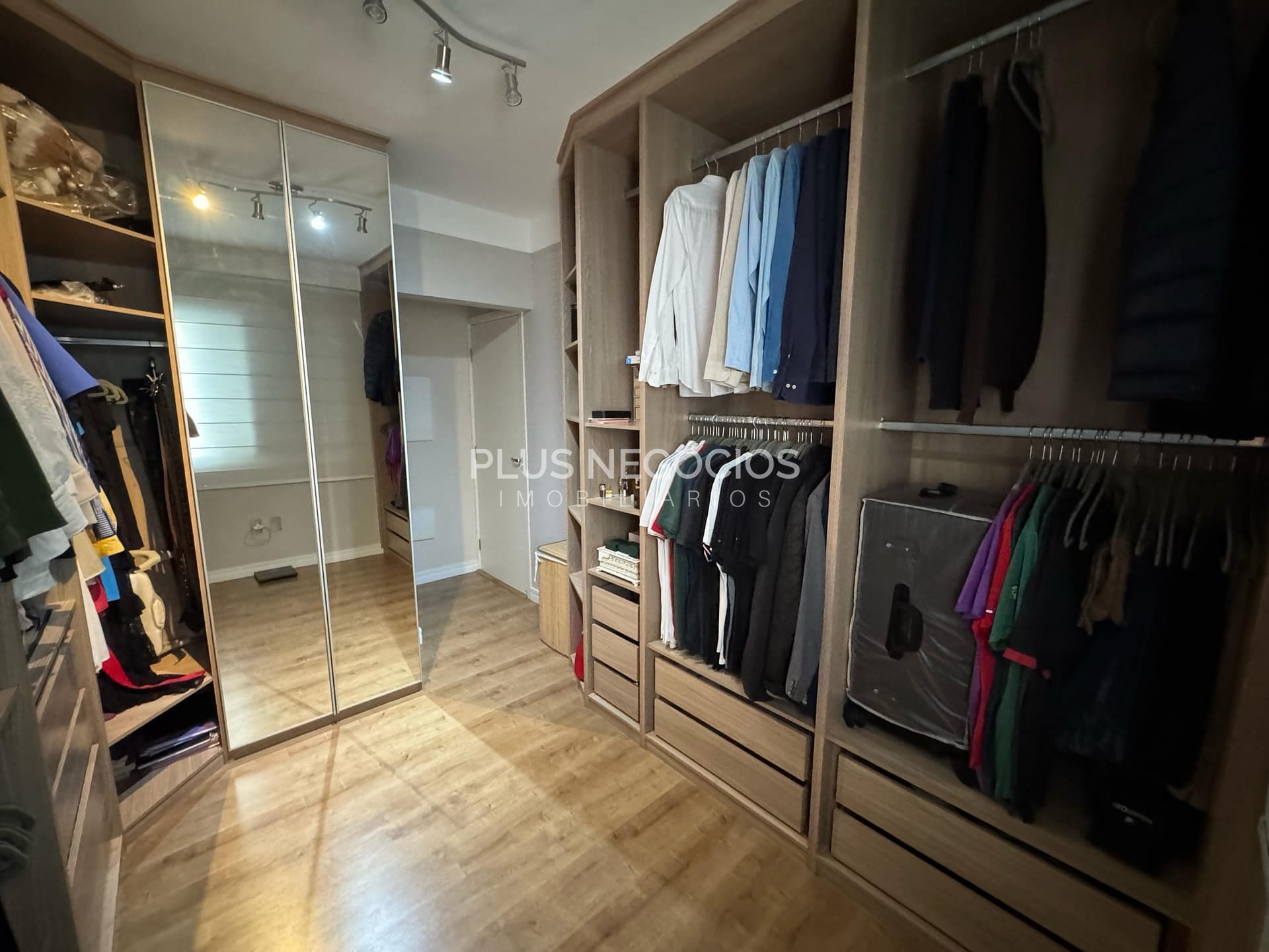 Apartamento à venda com 3 quartos, 98m² - Foto 21