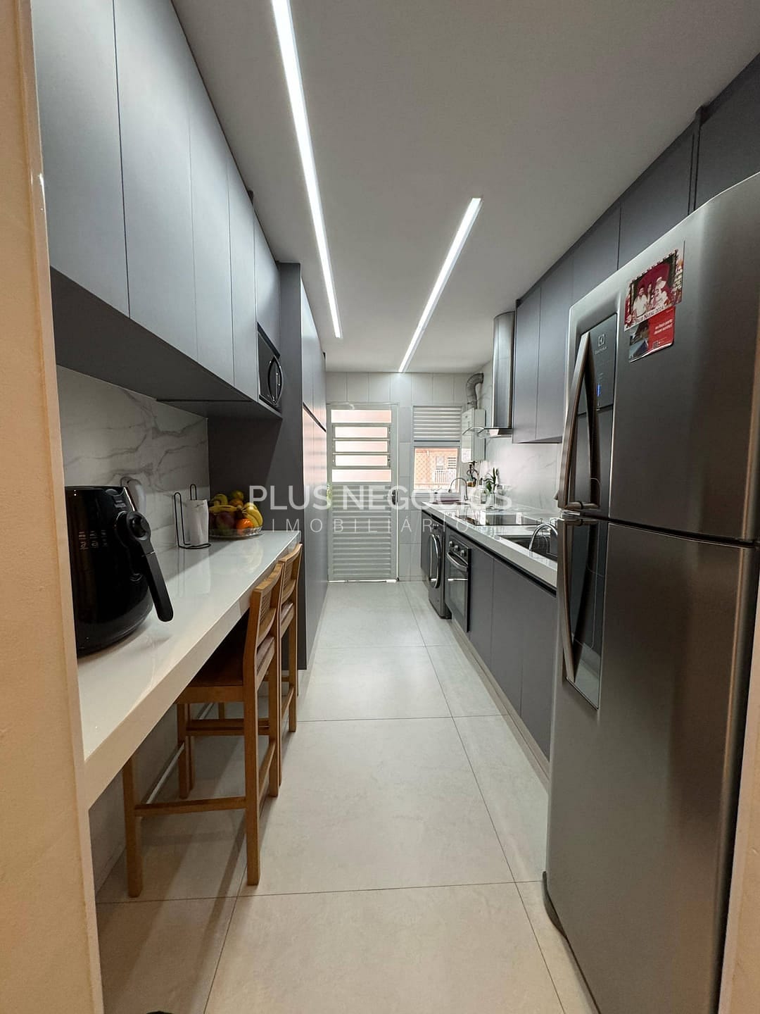 Apartamento à venda com 3 quartos, 98m² - Foto 11