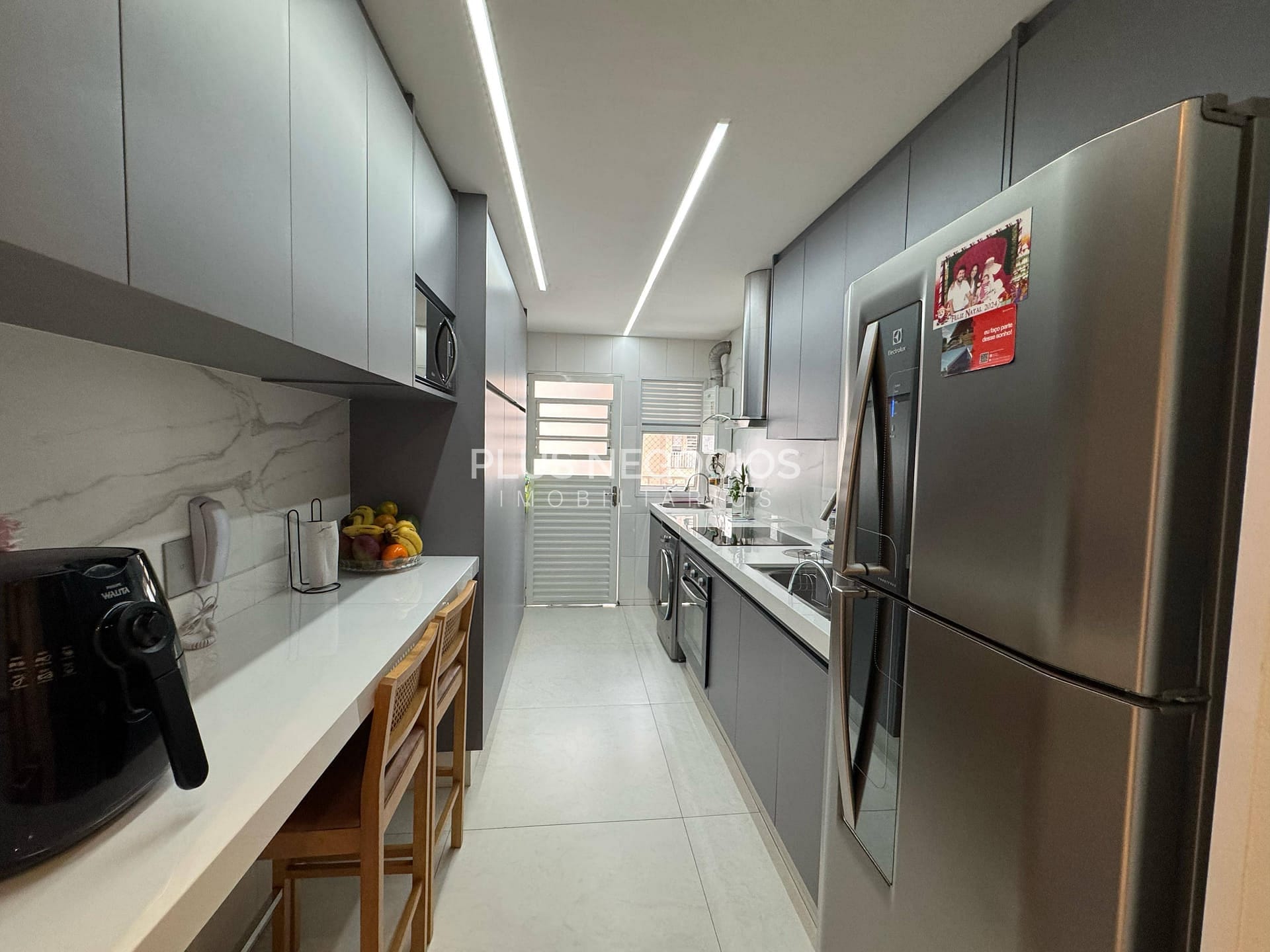 Apartamento à venda com 3 quartos, 98m² - Foto 12