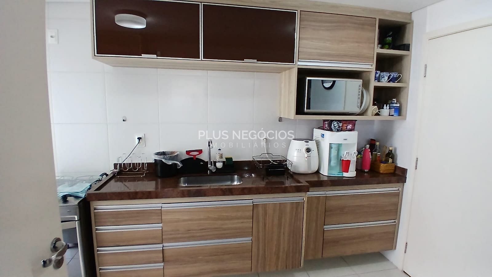 Apartamento à venda com 3 quartos, 125m² - Foto 2