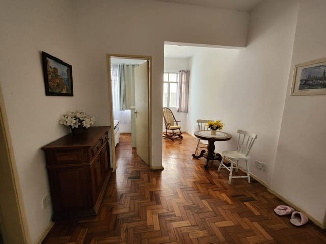 Apartamento 1 quarto e 1 banheiro, à venda, no bairro Centro em Petrópolis