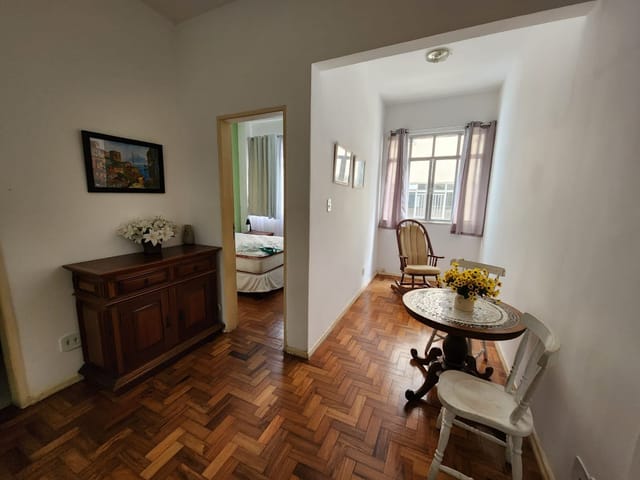 Apartamento 1 quarto e 1 banheiro, à venda, no bairro Centro em Petrópolis