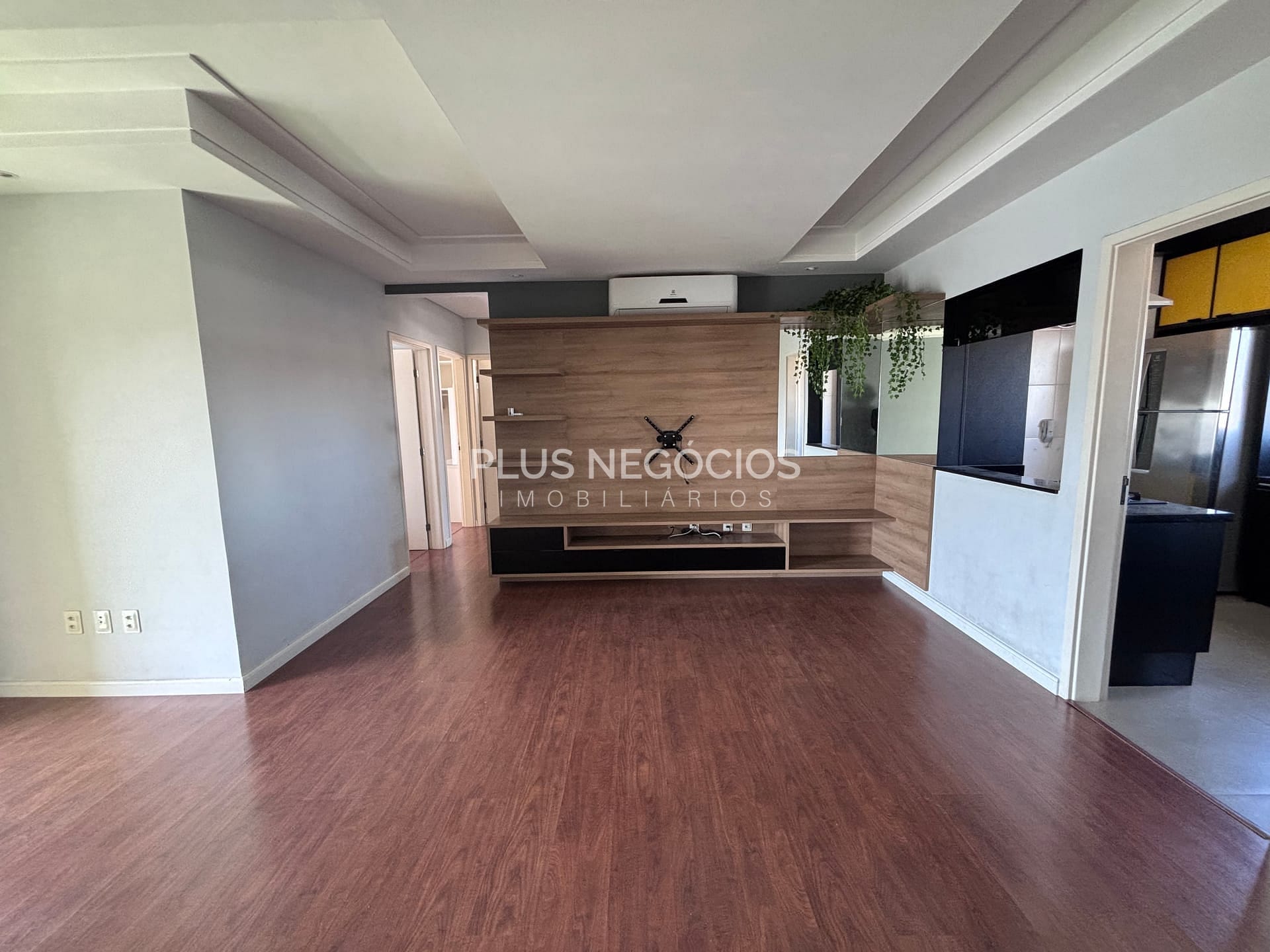 Apartamento à venda com 3 quartos, 102m² - Foto 1