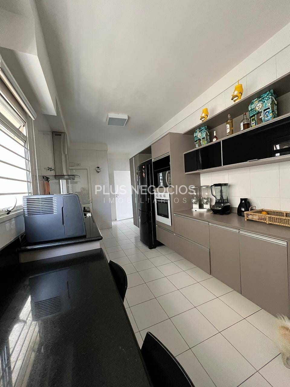 Apartamento à venda com 4 quartos, 10m² - Foto 4