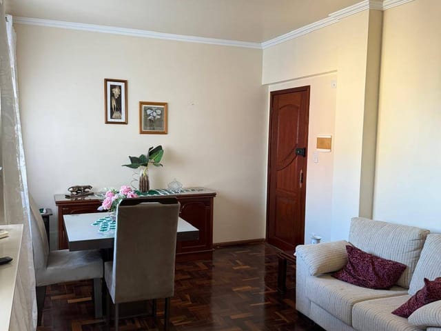 Apartamento 2 quartos e 2 banheiros, à venda, no bairro Centro em Pelotas