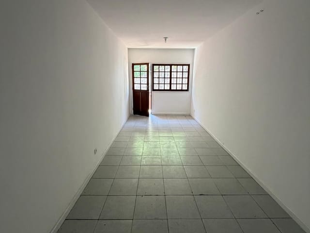 Apartamento 1 quarto e 1 banheiro, para alugar, no bairro Centro em Petrópolis