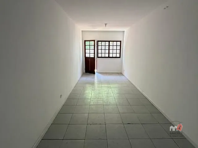 Apartamento 1 quarto e 1 banheiro, para alugar, no bairro Centro em Petrópolis