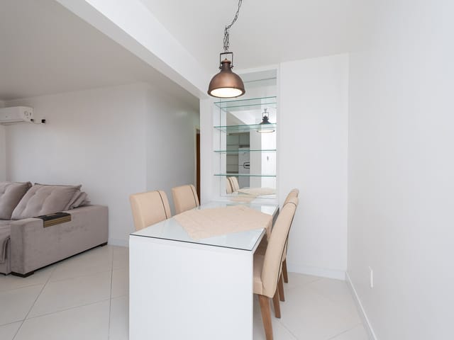 Apartamento 2 quartos e 1 banheiro, para alugar, no bairro Centro em Pelotas