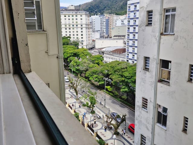 Apartamento 1 quarto e 1 banheiro, para alugar, no bairro Centro em Petrópolis