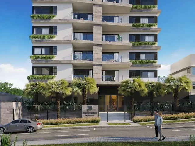 Apartamento 3 quartos e 2 banheiros, à venda, no bairro Água Verde em Curitiba