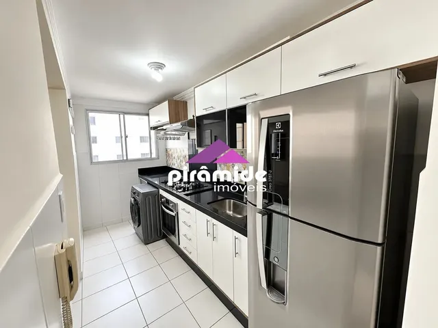 Apartamento com 10m² 2 quartos e 1 banheiro, para alugar, no bairro Vila Tesouro em São José Dos Campos