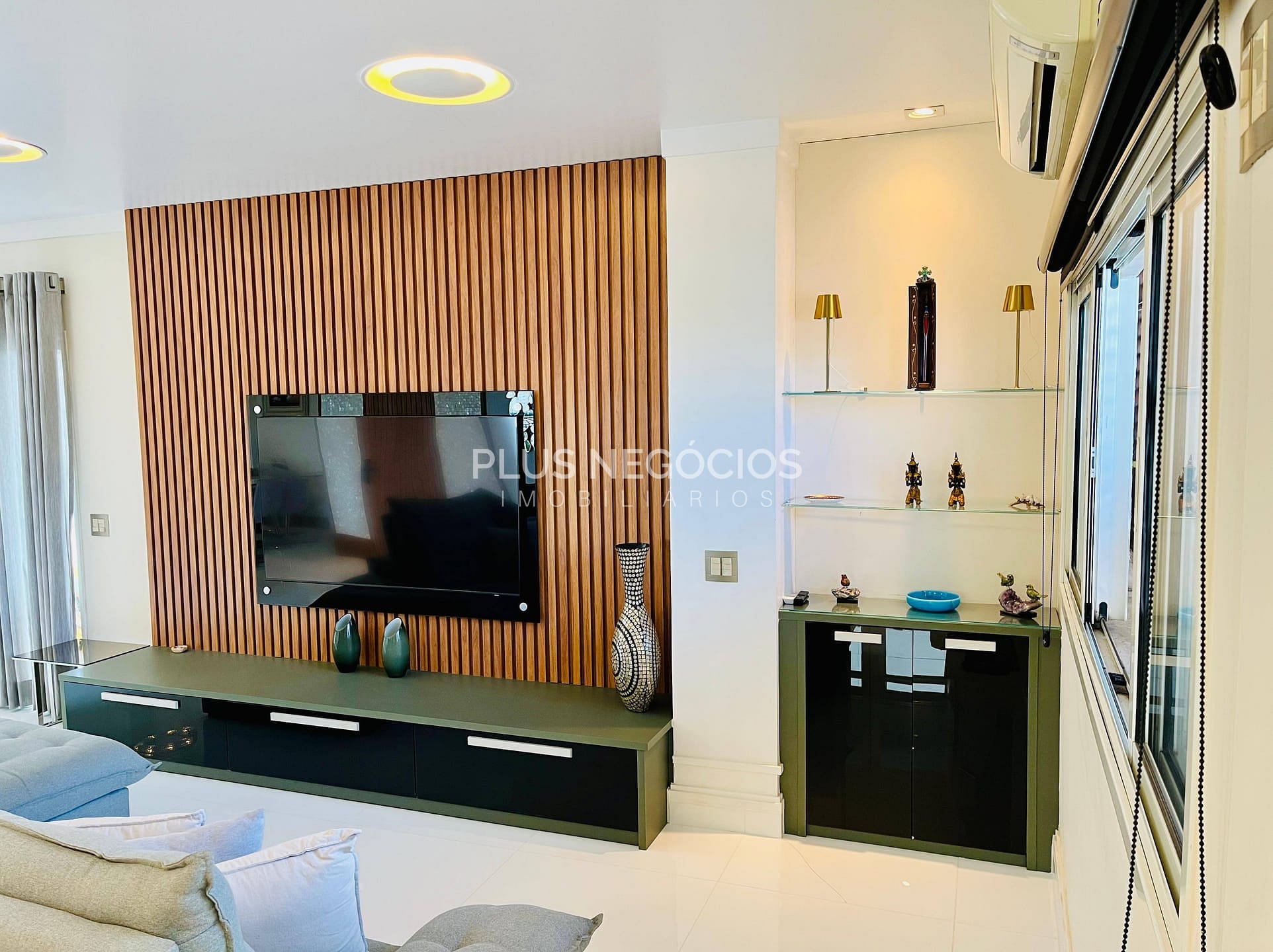 Apartamento à venda com 4 quartos, 341m² - Foto 3