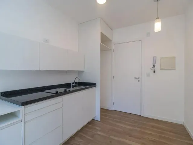 Apartamento 1 quarto e 1 banheiro, para alugar, no bairro Mercês em Curitiba