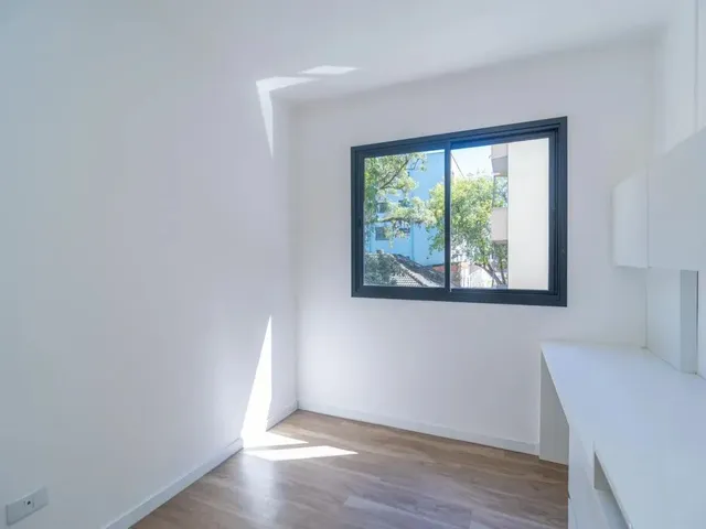 Apartamento 1 quarto e 1 banheiro, para alugar, no bairro Mercês em Curitiba