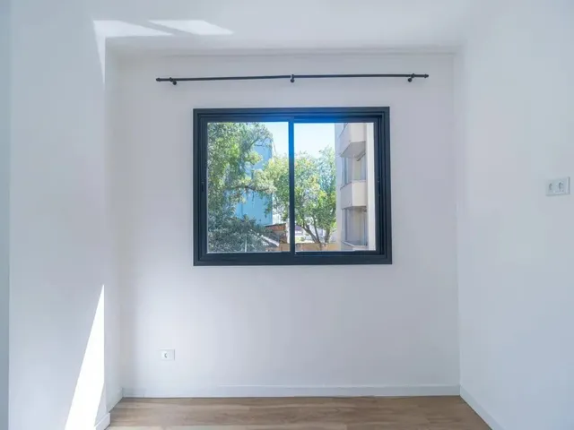 Apartamento 1 quarto e 1 banheiro, para alugar, no bairro Mercês em Curitiba