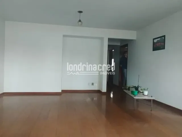 Apartamento com 220m² 3 quartos e 4 banheiros, à venda, no bairro Centro em Londrina