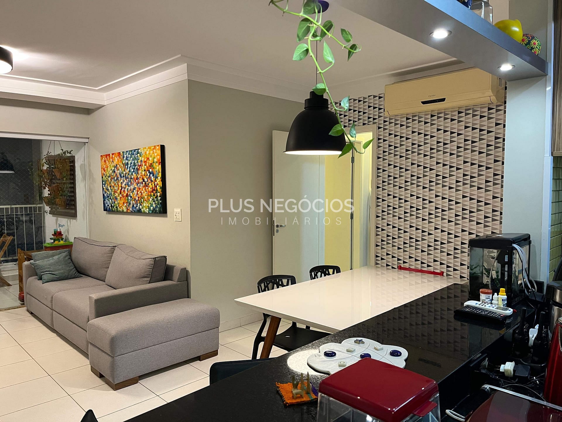 Apartamento à venda com 3 quartos, 93m² - Foto 4