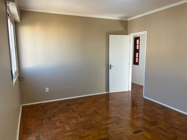 Apartamento 3 quartos e 2 banheiros, à venda, no bairro Centro em Pelotas