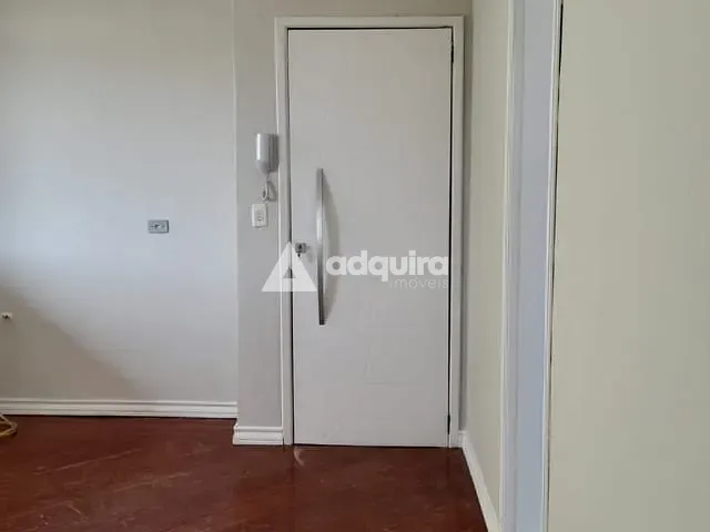 Apartamento 2 quartos e 1 banheiro, à venda, no bairro Ronda em Ponta Grossa