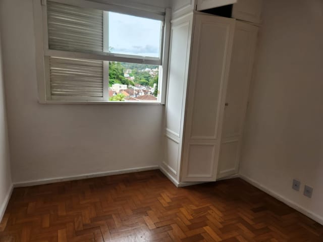 Apartamento 3 quartos e 2 banheiros, à venda, no bairro Valparaíso em Petrópolis