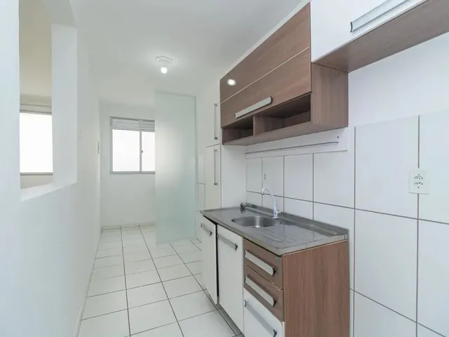 Apartamento 2 quartos e 1 banheiro, para alugar, no bairro Campo Comprido em Curitiba