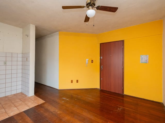 Apartamento com 86m² 2 quartos e 1 banheiro, à venda, no bairro Centro em Pelotas