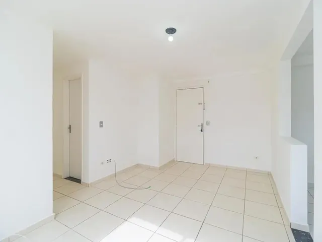 Apartamento 2 quartos e 1 banheiro, para alugar, no bairro Augusta em Curitiba
