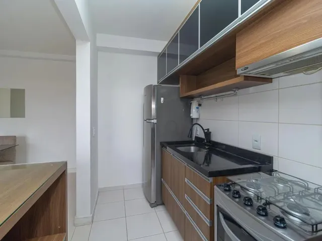 Apartamento 2 quartos e 2 banheiros, para alugar, no bairro Campo Comprido em Curitiba