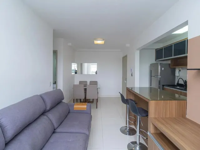 Apartamento 2 quartos e 2 banheiros, para alugar, no bairro Campo Comprido em Curitiba