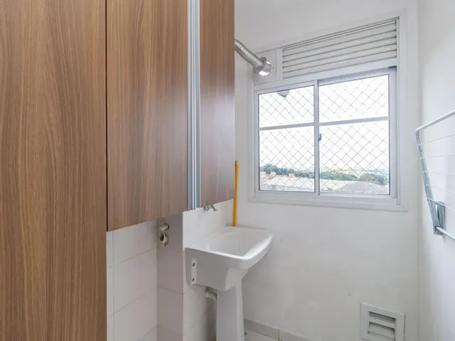 Apartamento 2 quartos e 2 banheiros, para alugar, no bairro Campo Comprido em Curitiba