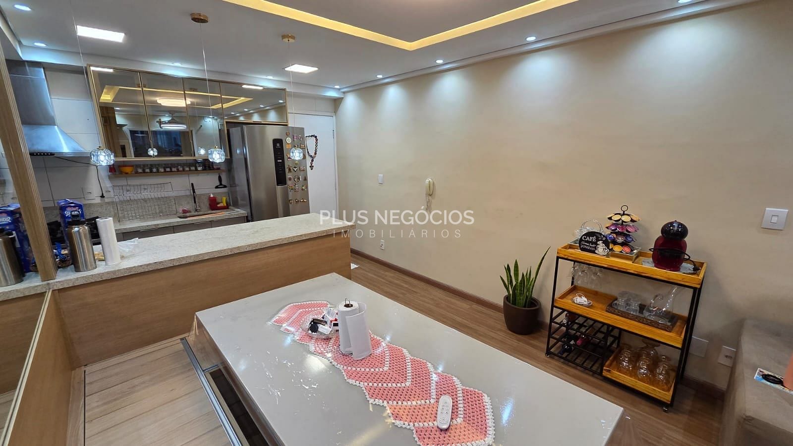 Apartamento à venda com 3 quartos, 70m² - Foto 3