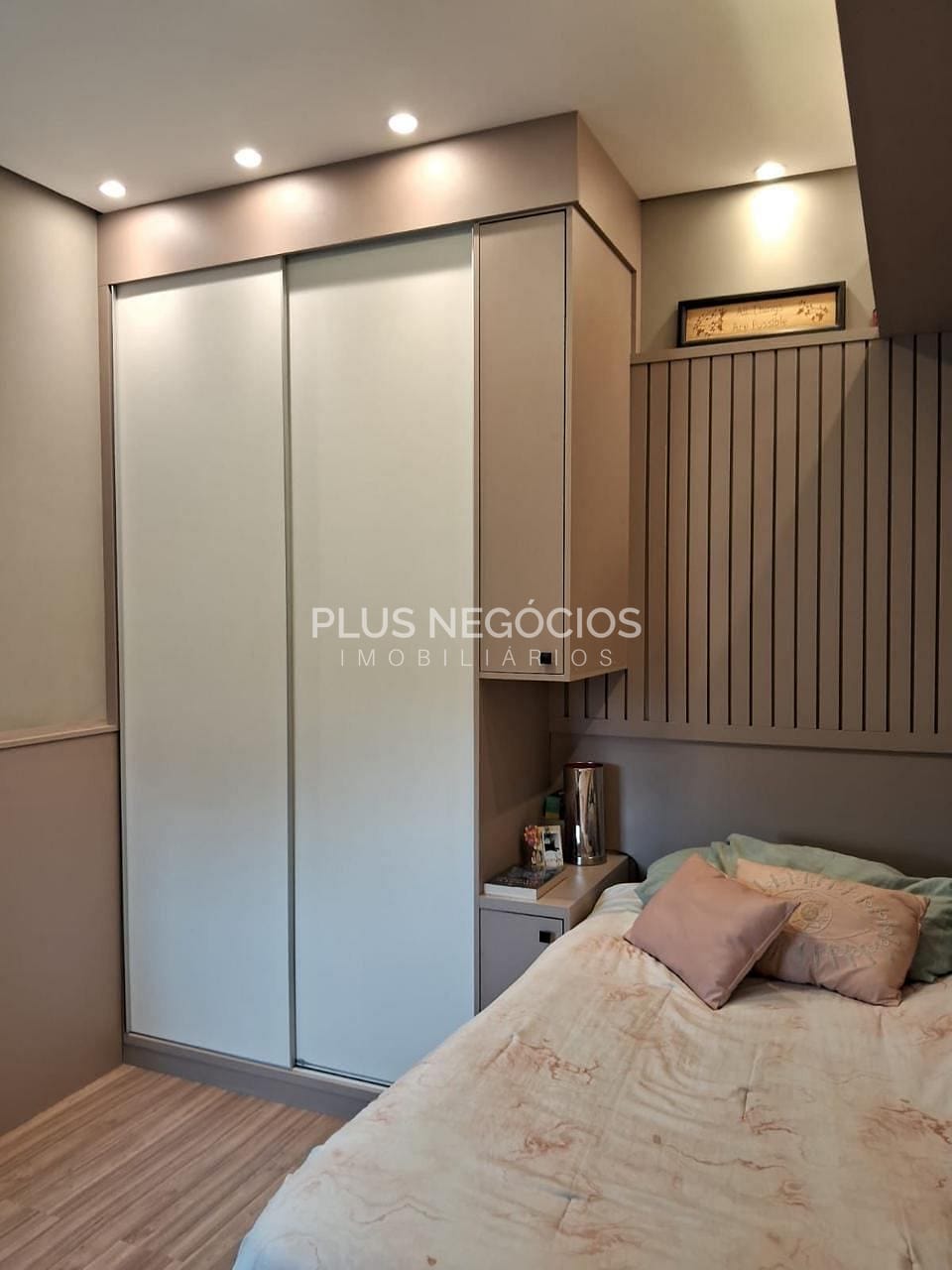 Apartamento à venda com 3 quartos, 97m² - Foto 17