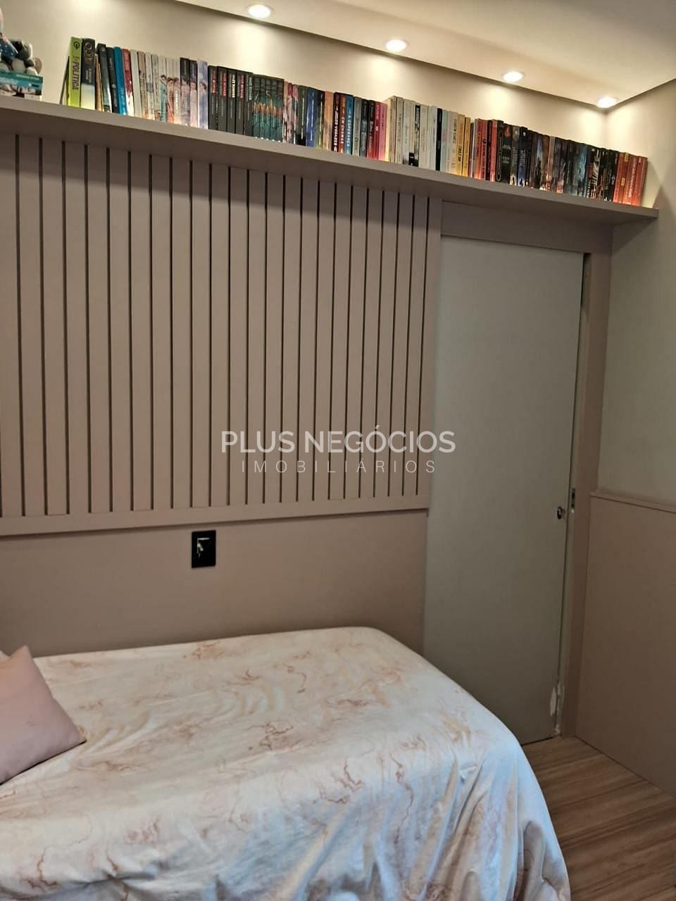 Apartamento à venda com 3 quartos, 97m² - Foto 19