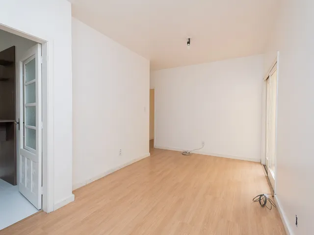 Apartamento 1 quarto e 1 banheiro, para alugar, no bairro Centro em Pelotas