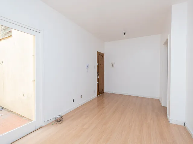Apartamento 1 quarto e 1 banheiro, para alugar, no bairro Centro em Pelotas