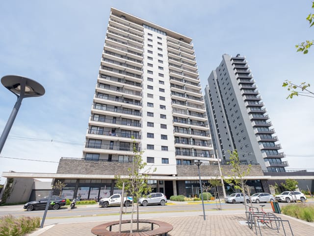 Apartamento com 99m² 3 quartos e 2 banheiros, à venda ou para alugar, no bairro São Gonçalo em Pelotas