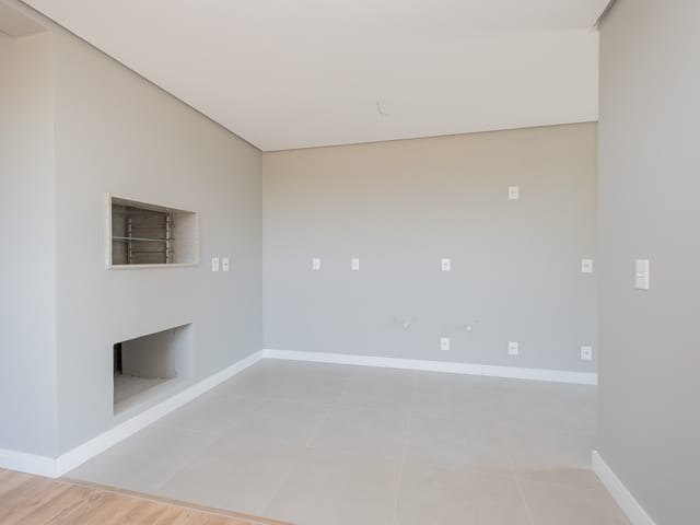 Apartamento com 99m² 3 quartos e 2 banheiros, à venda ou para alugar, no bairro São Gonçalo em Pelotas