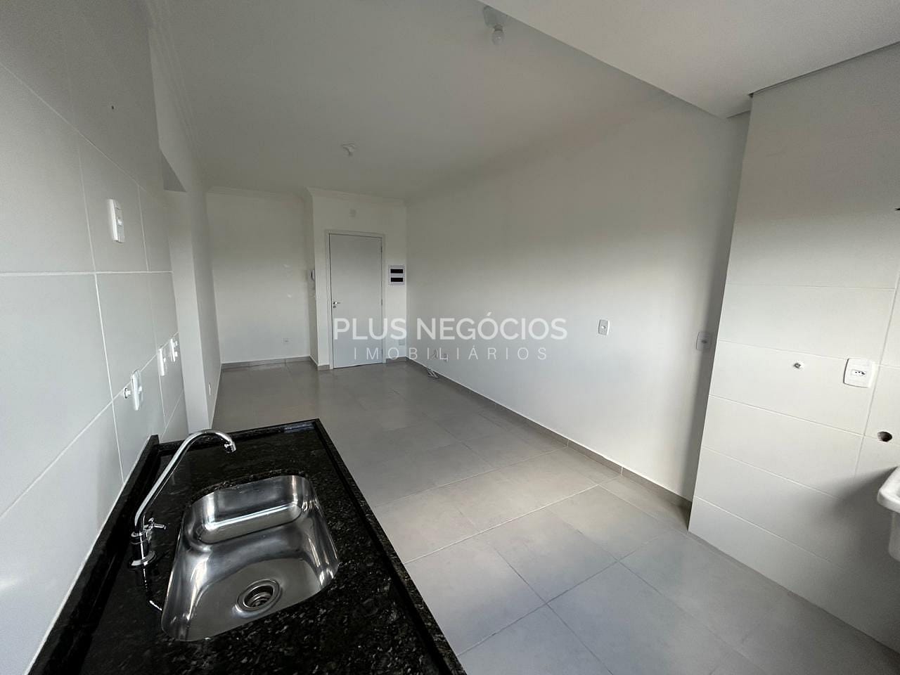 Apartamento à venda com 2 quartos, 46m² - Foto 2