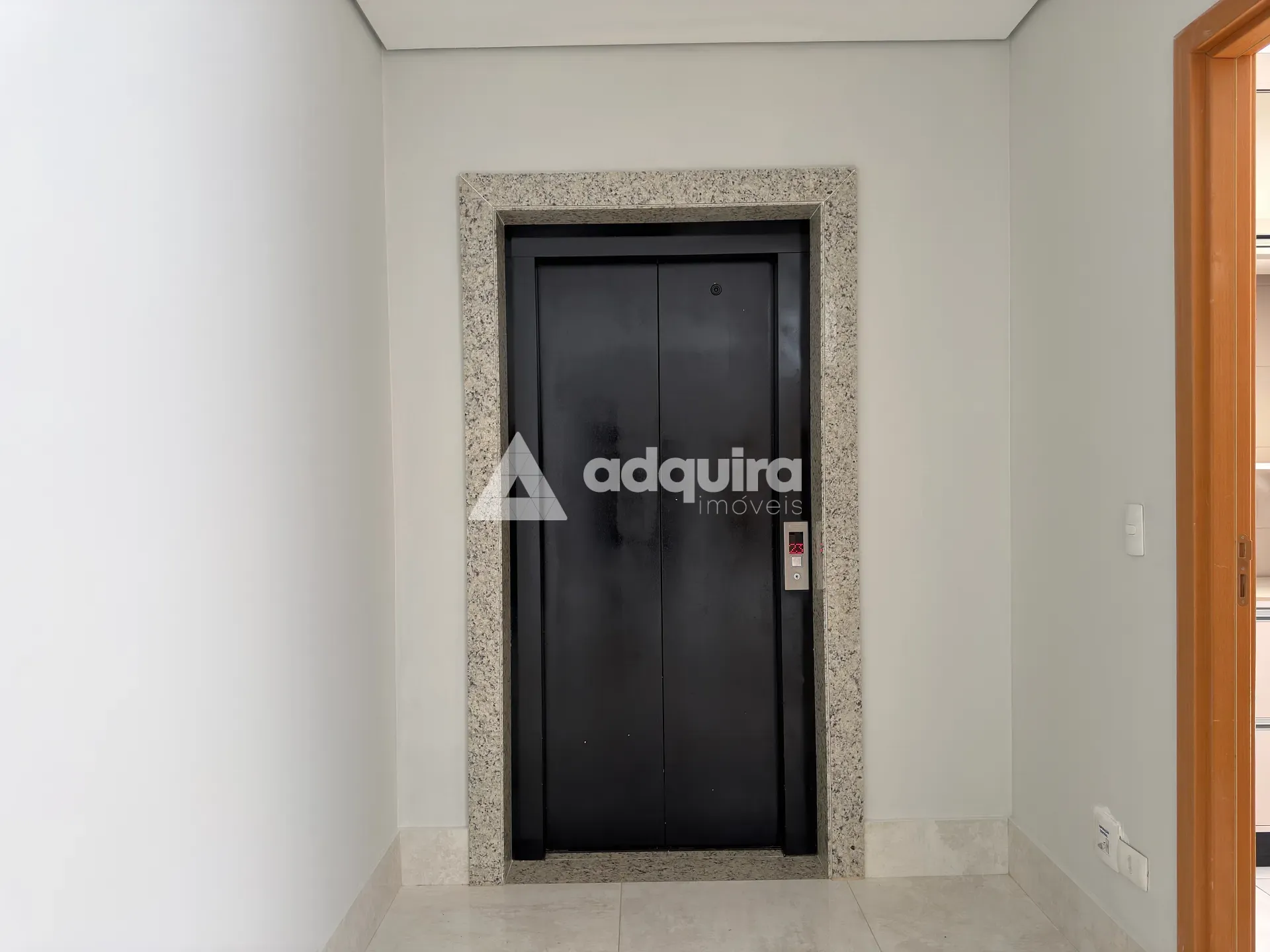 Apartamento, 3 quartos, 205 m² - Foto 2