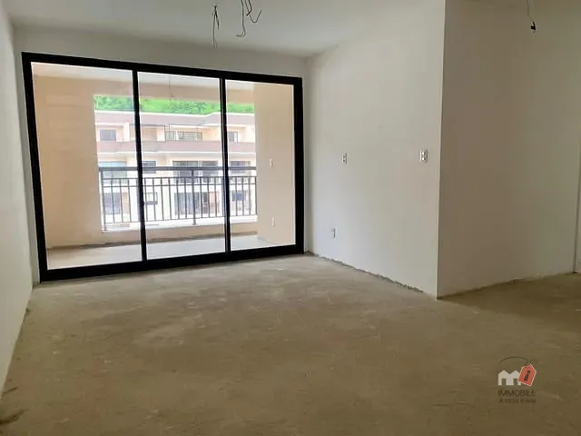 Apartamento à venda, no bairro Itaipava em Petrópolis