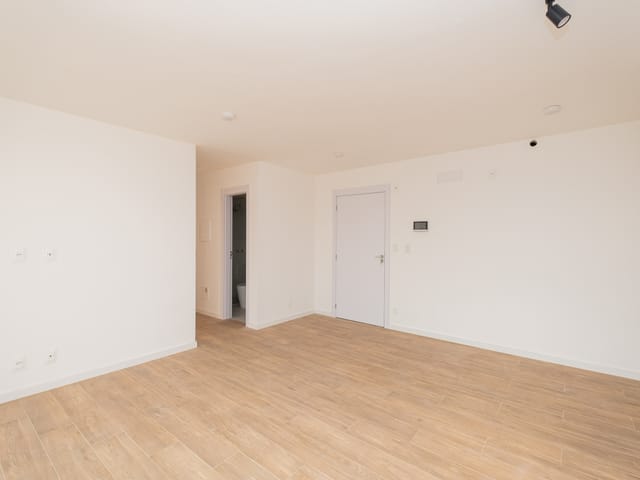 Apartamento 2 quartos e 2 banheiros, à venda, no bairro Três Vendas em Pelotas